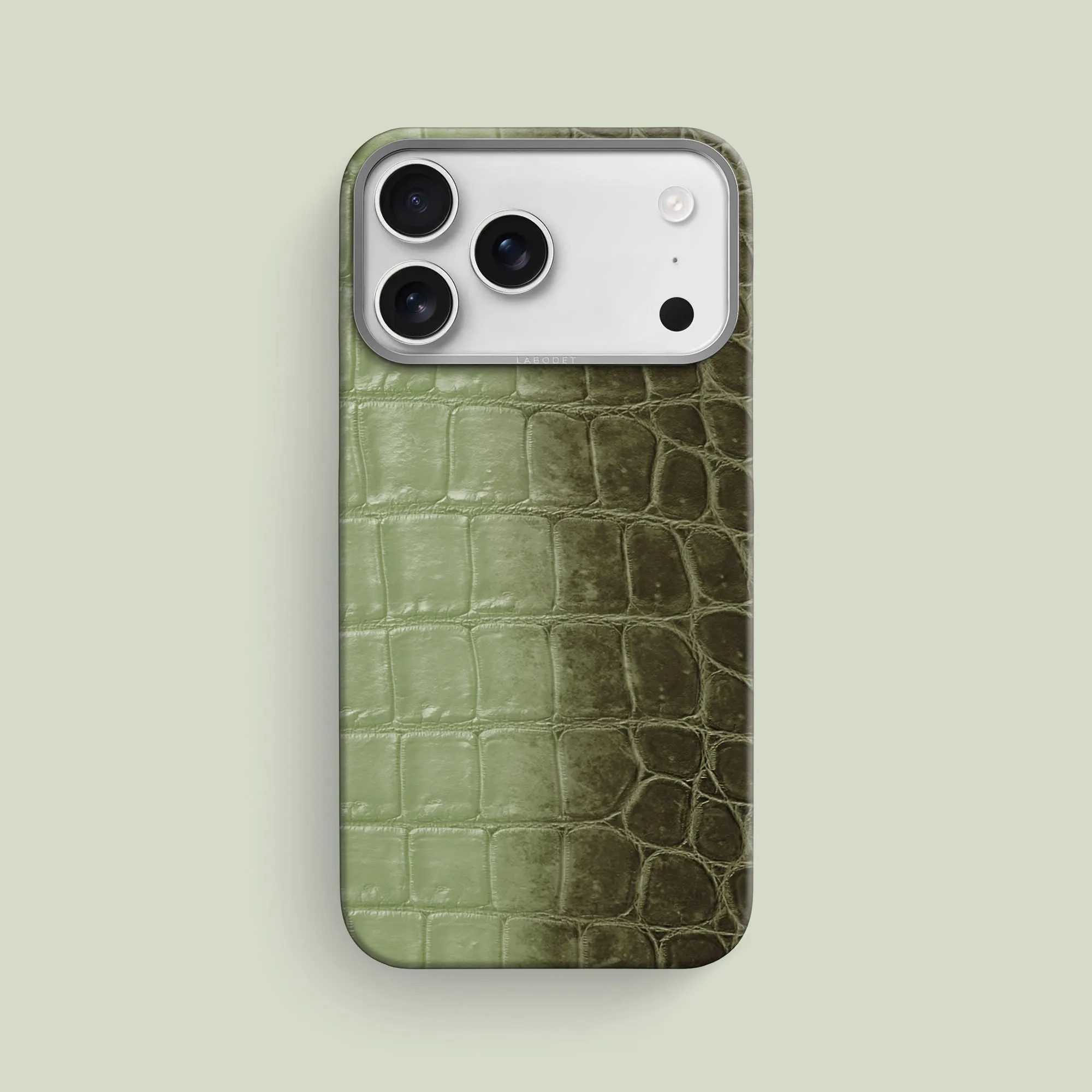 Colorful Finish Refined Finish Classic Case Celadon Green For iPhone 17 Pro Max In Himalayan Crocodile