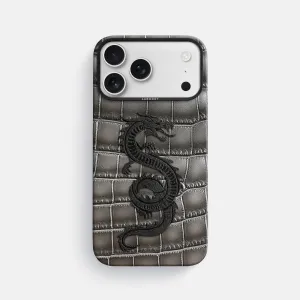 Classic Case With Carbon Dragon For iPhone 17 Pro Max In Patina Alligator Outdoor Travel Protective Shell