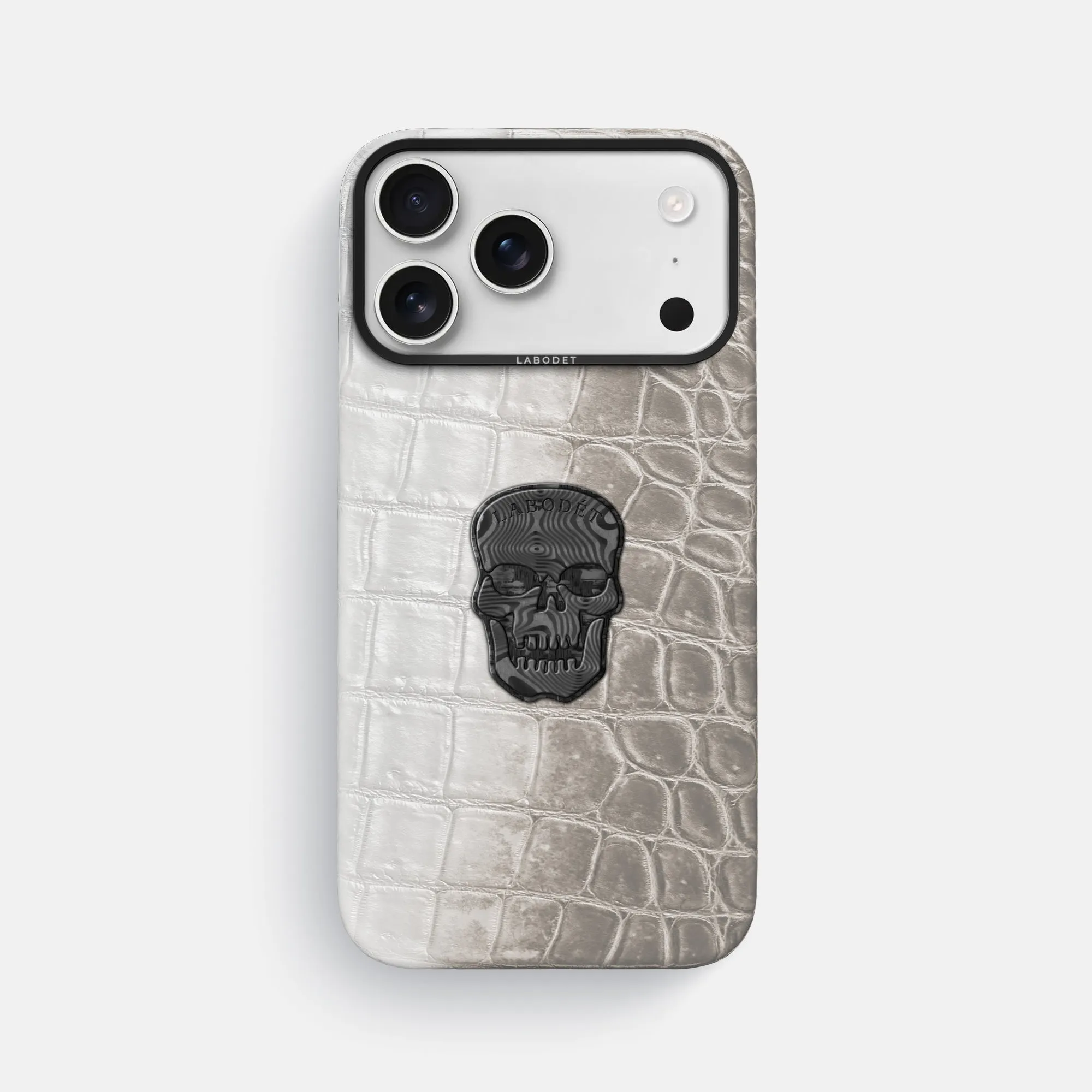 Rugged Look Finish Modern Form Classic Case With Carbon Skull For iPhone 17 Pro Max In Himalayan Crocodile
