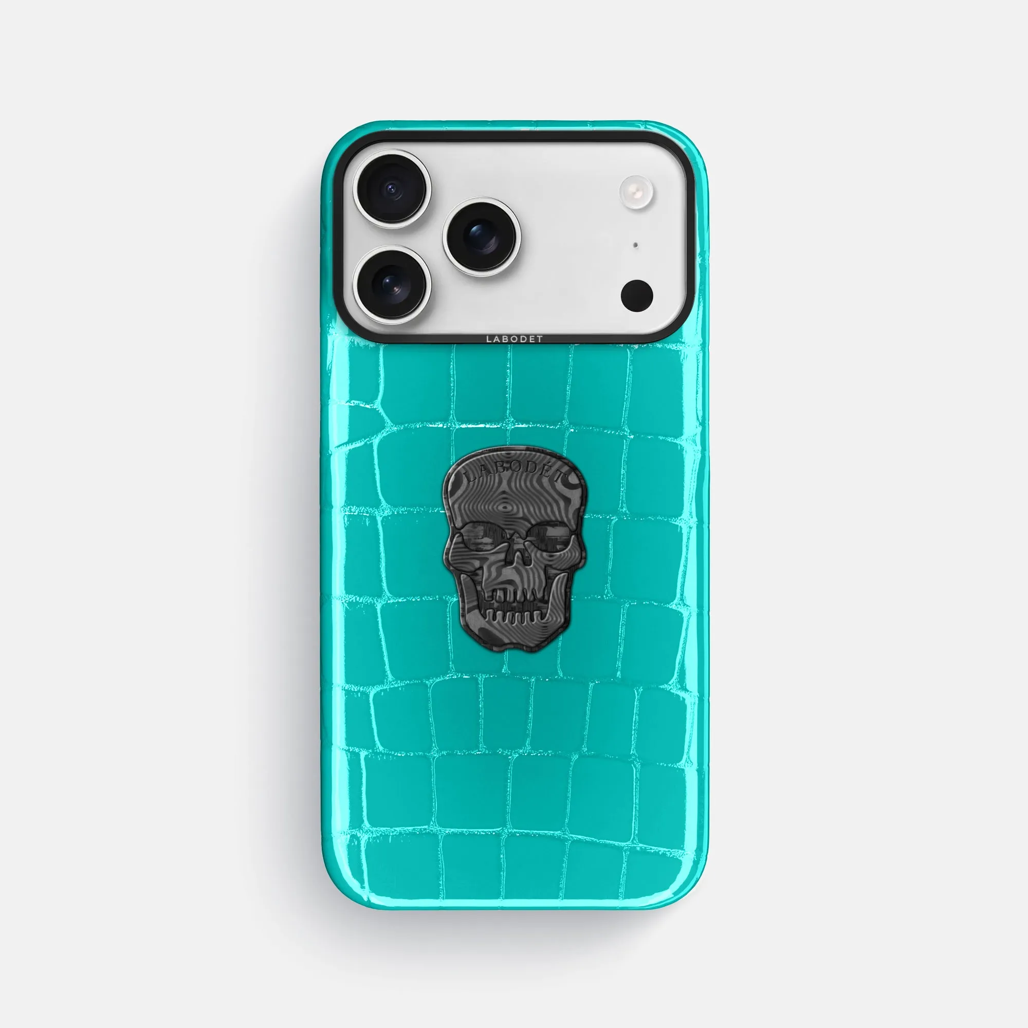 Shock shield Polished Texture Classic Case With Carbon Skull For iPhone 17 Pro Max In Shiny Alligator