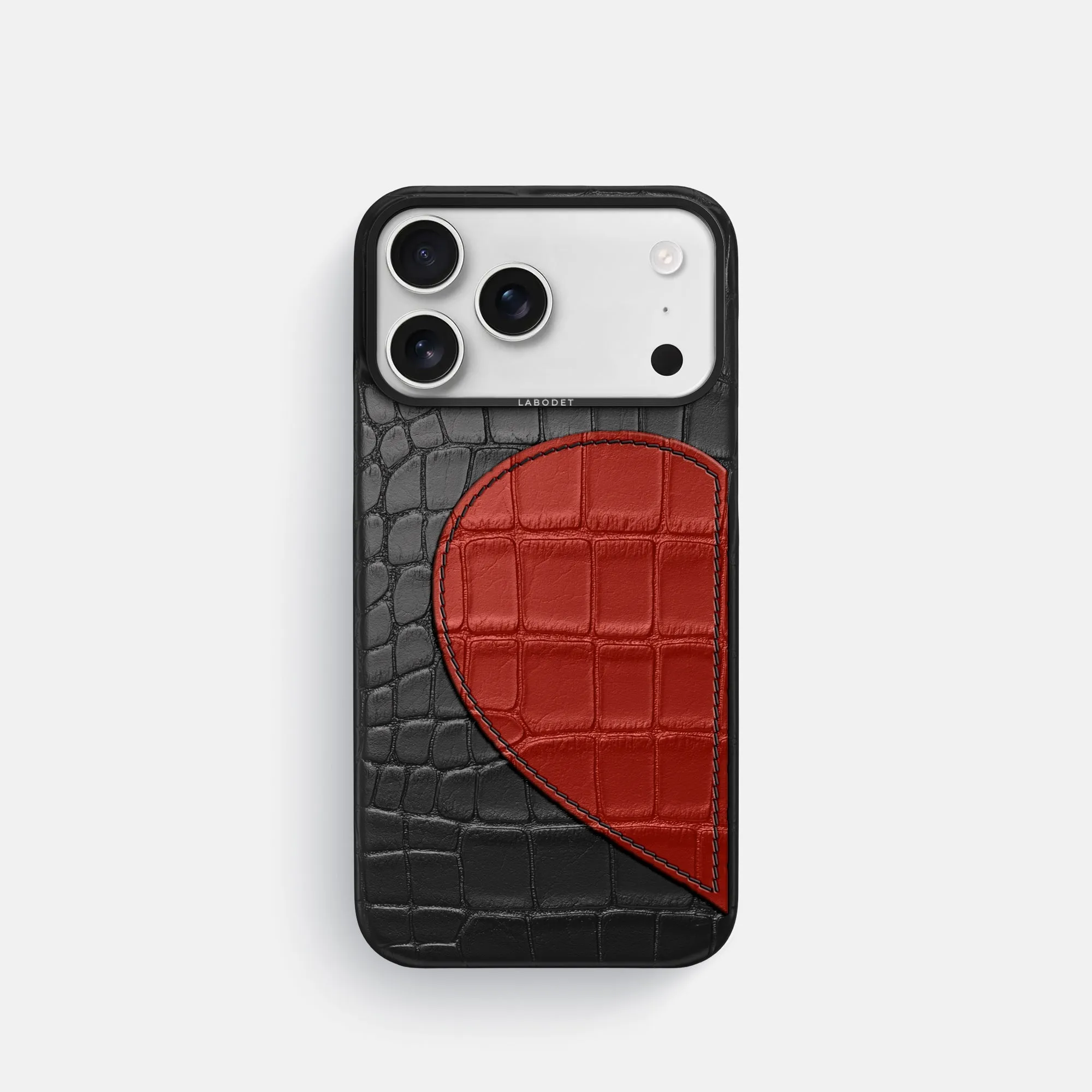 Classic Case With Half Heart - Left For iPhone 17 Pro In Alligator Premium Touch Polished Detail