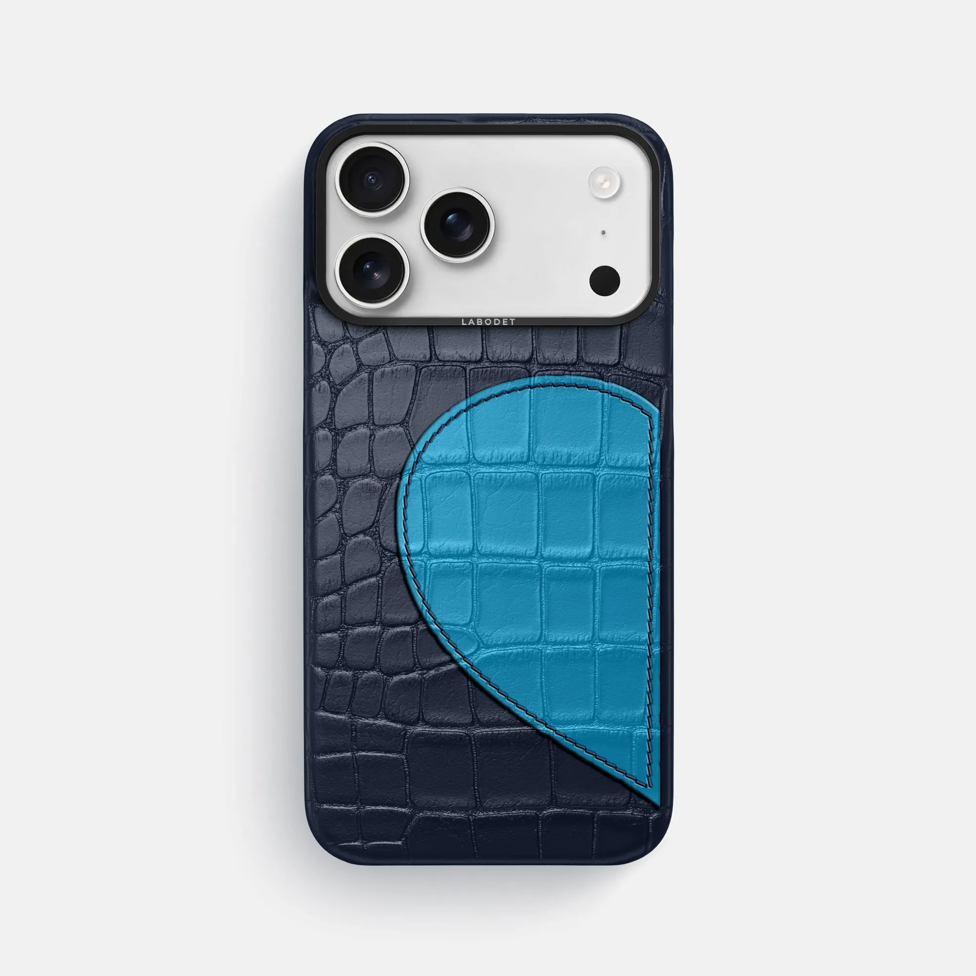 Classic Case With Half Heart - Left For iPhone 17 Pro Max In Alligator Elegant Layer Texture