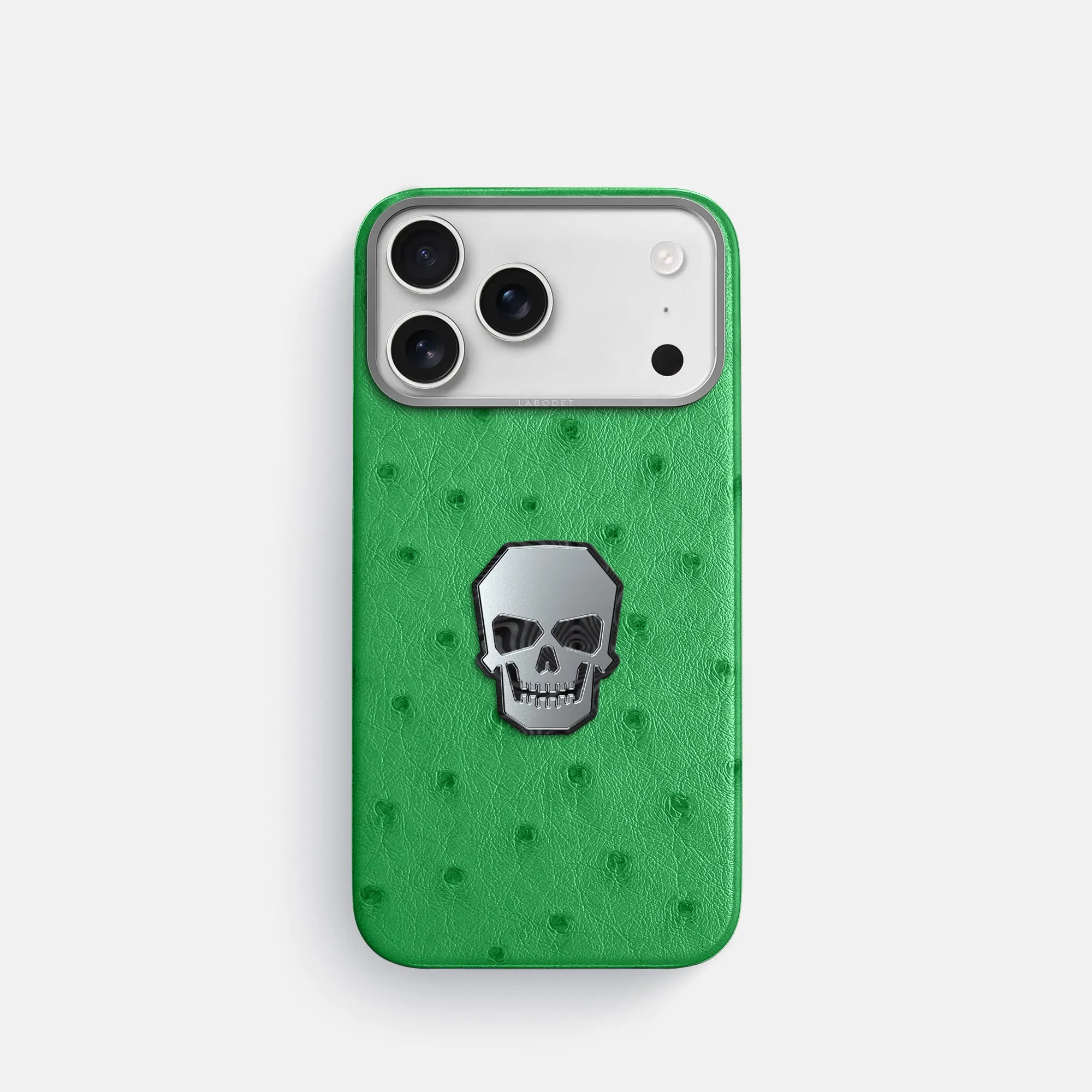 Minimal Detail Student Gear Classic Case With Titanium Skull For iPhone 17 Pro In Ostrich