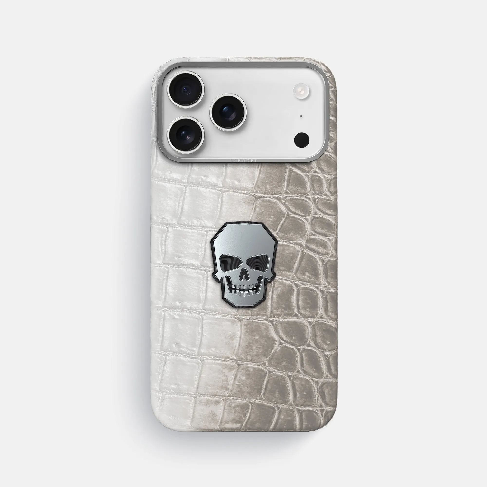 Protective Material Classic Case With Titanium Skull For iPhone 17 Pro Max In Himalayan Crocodile