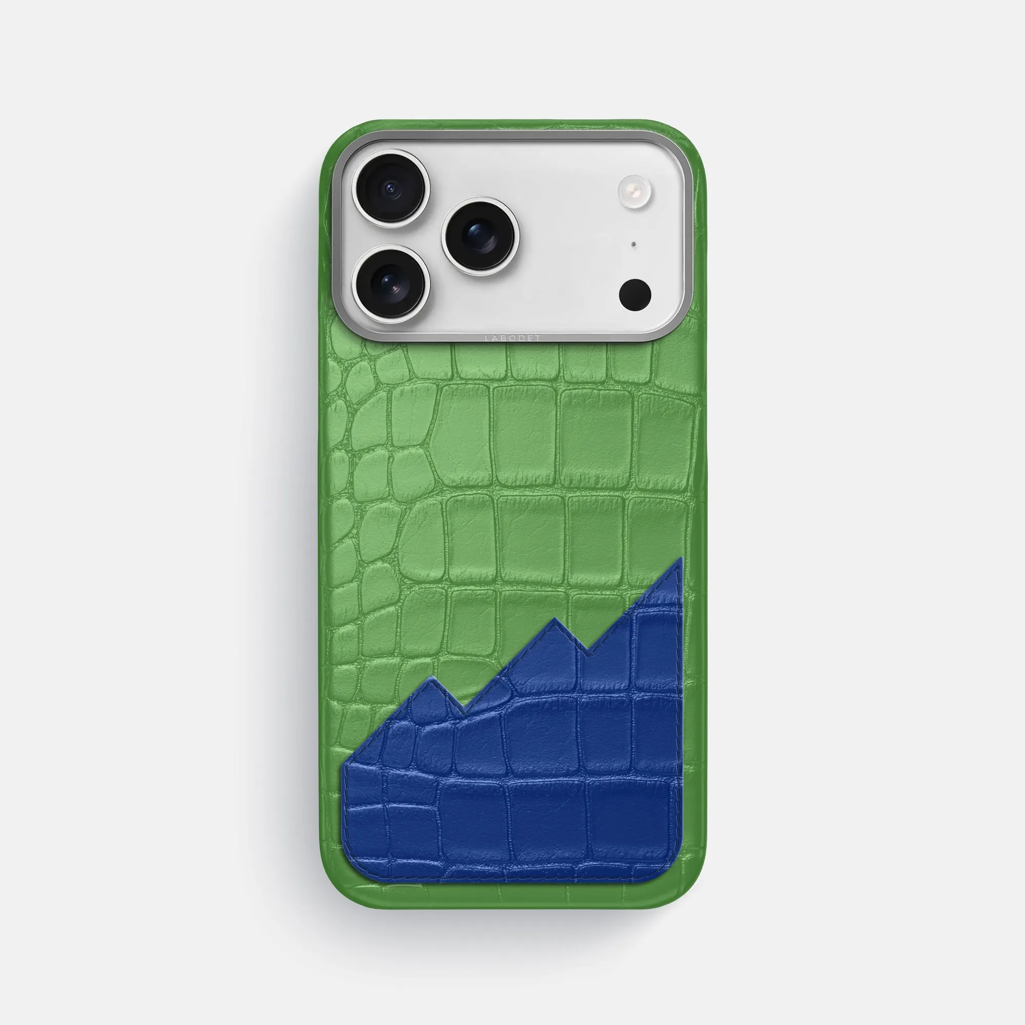 Classic Case With UpOnly For iPhone 17 Pro Max In Alligator Wireless Compatible Matte Coating
