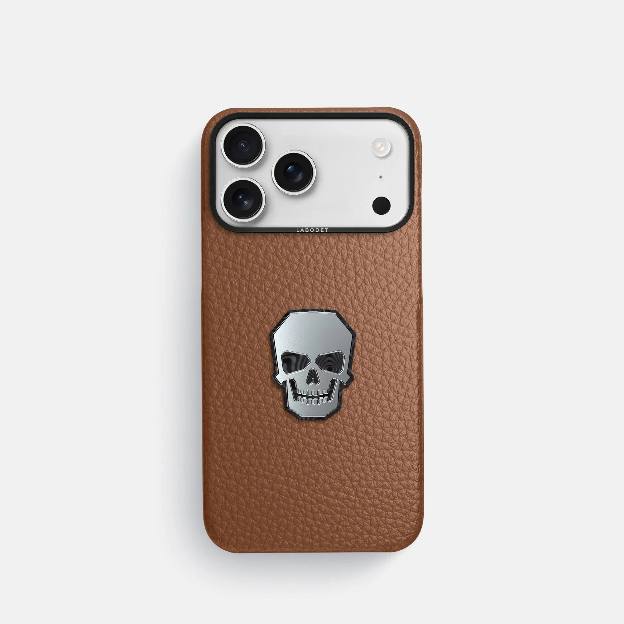 Classic Case With Titanium Skull For iPhone 17 Pro In Calf Ultra Slim Elegant Build Texture