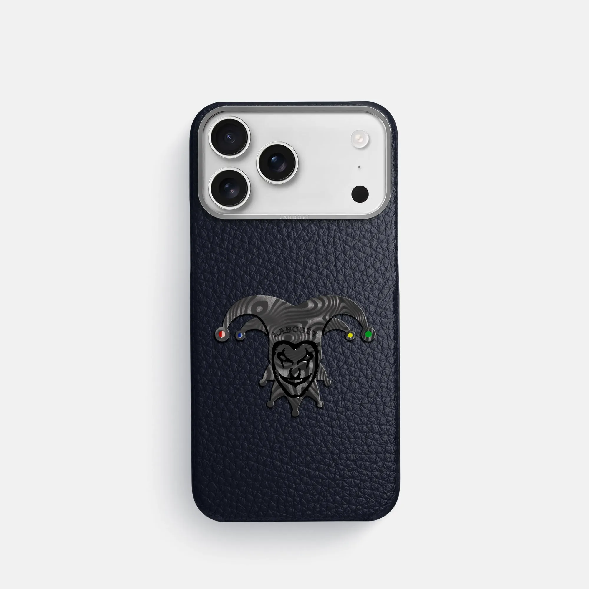 Smooth Pattern Finish Compact Texture Classic Case With Carbon Joker For iPhone 17 Pro In Calf