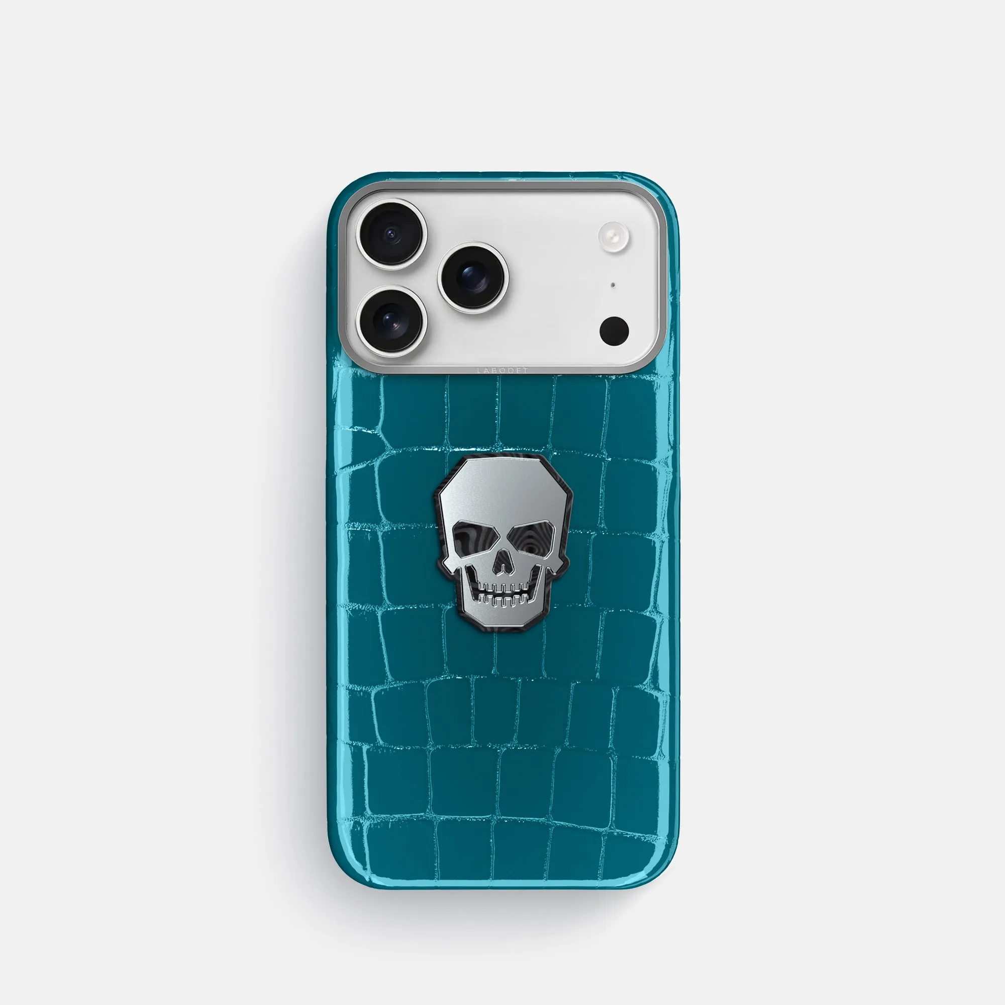 Matte Texture Light Shield Classic Case With Titanium Skull For iPhone 17 Pro In Shiny Alligator