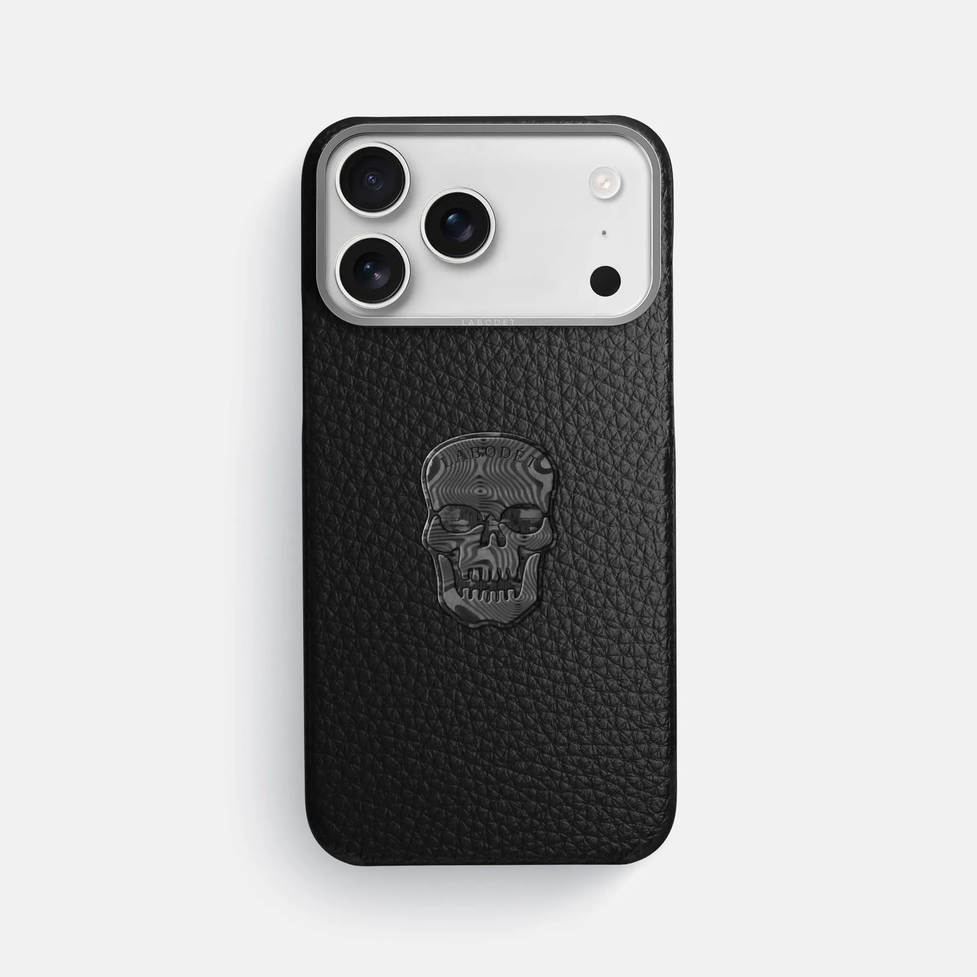 Lightweight Grip Universal Design Classic Case With Carbon Skull For iPhone 17 Pro Max In Calf