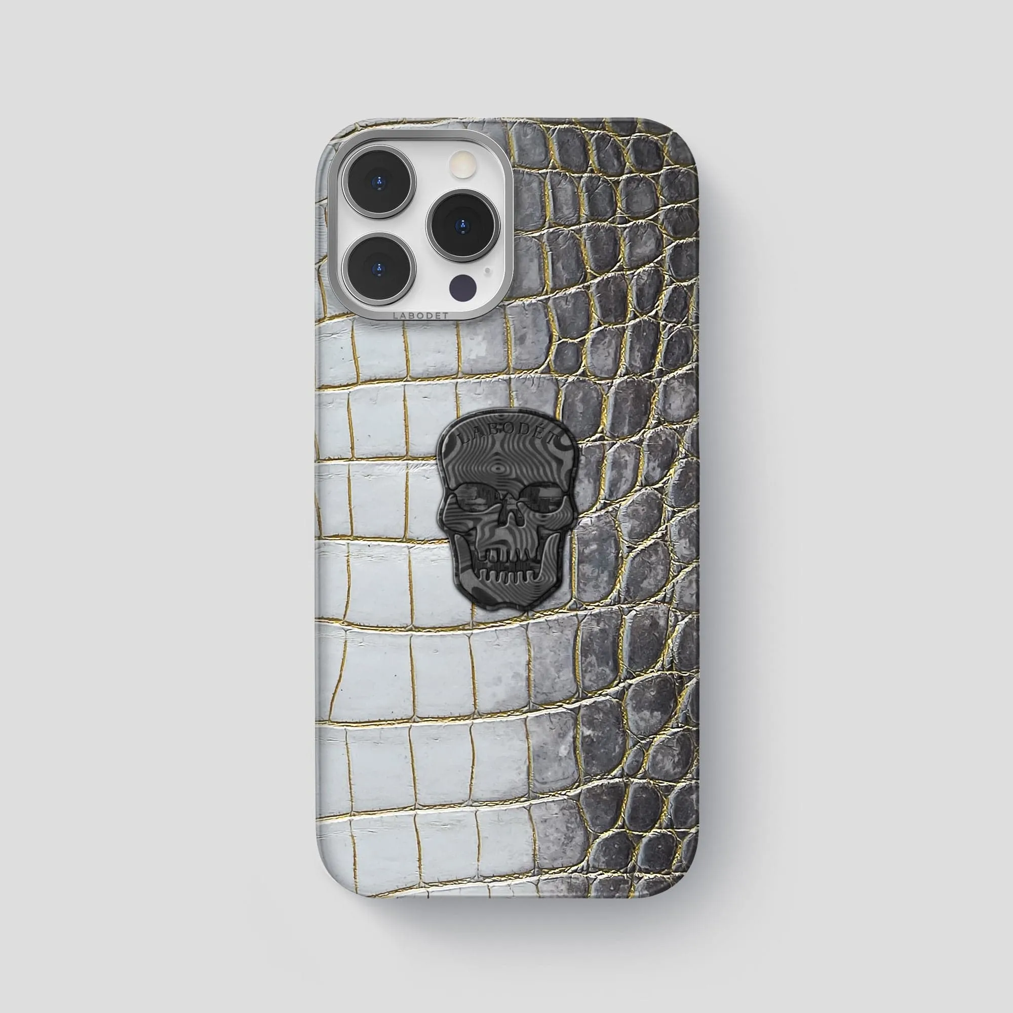 Classic Case With Carbon Skull For iPhone 14 Pro Max In Himalayan Crocodile Heat dissipation