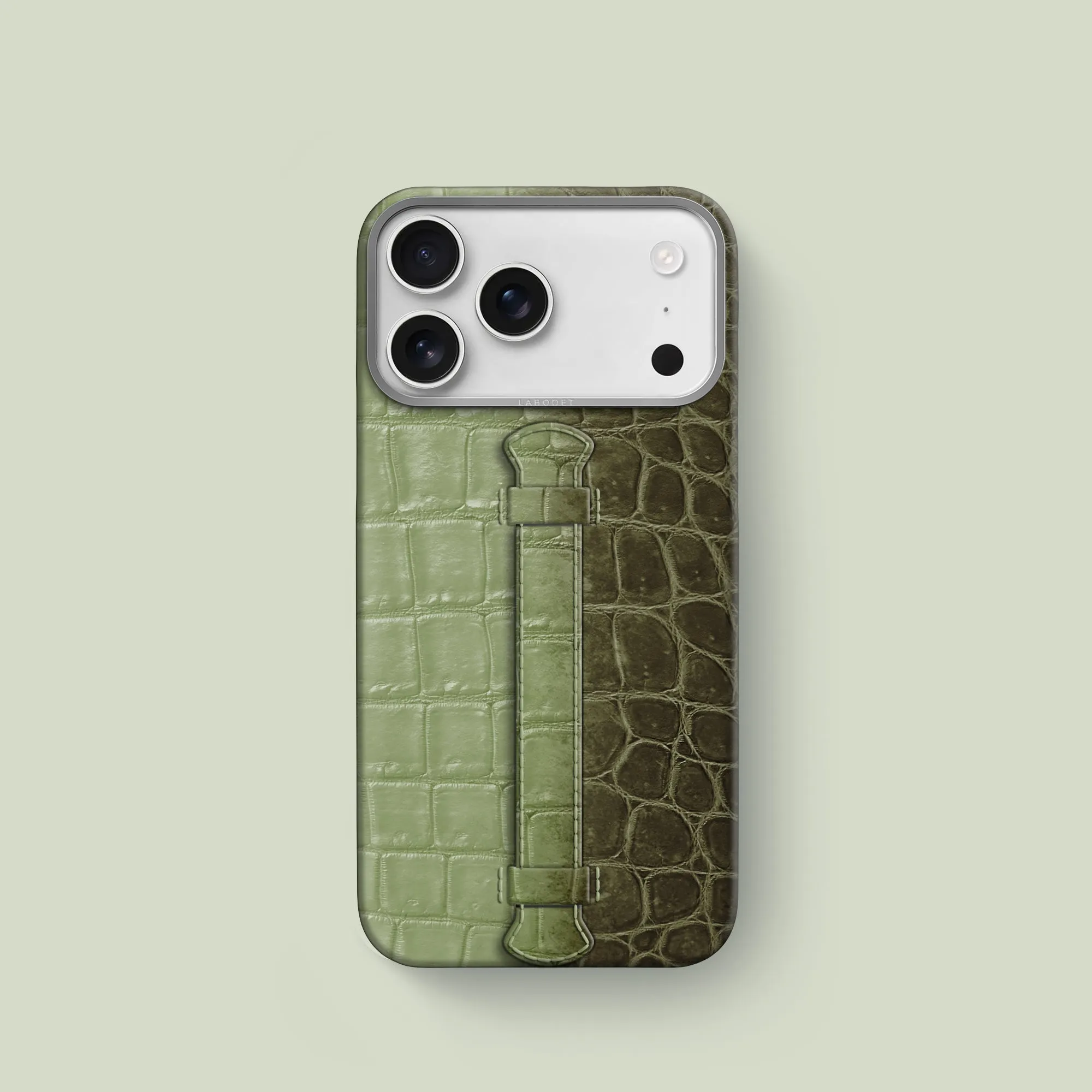 Center Handle Celadon Green For iPhone 17 Pro In Himalayan Crocodile Protective Detail