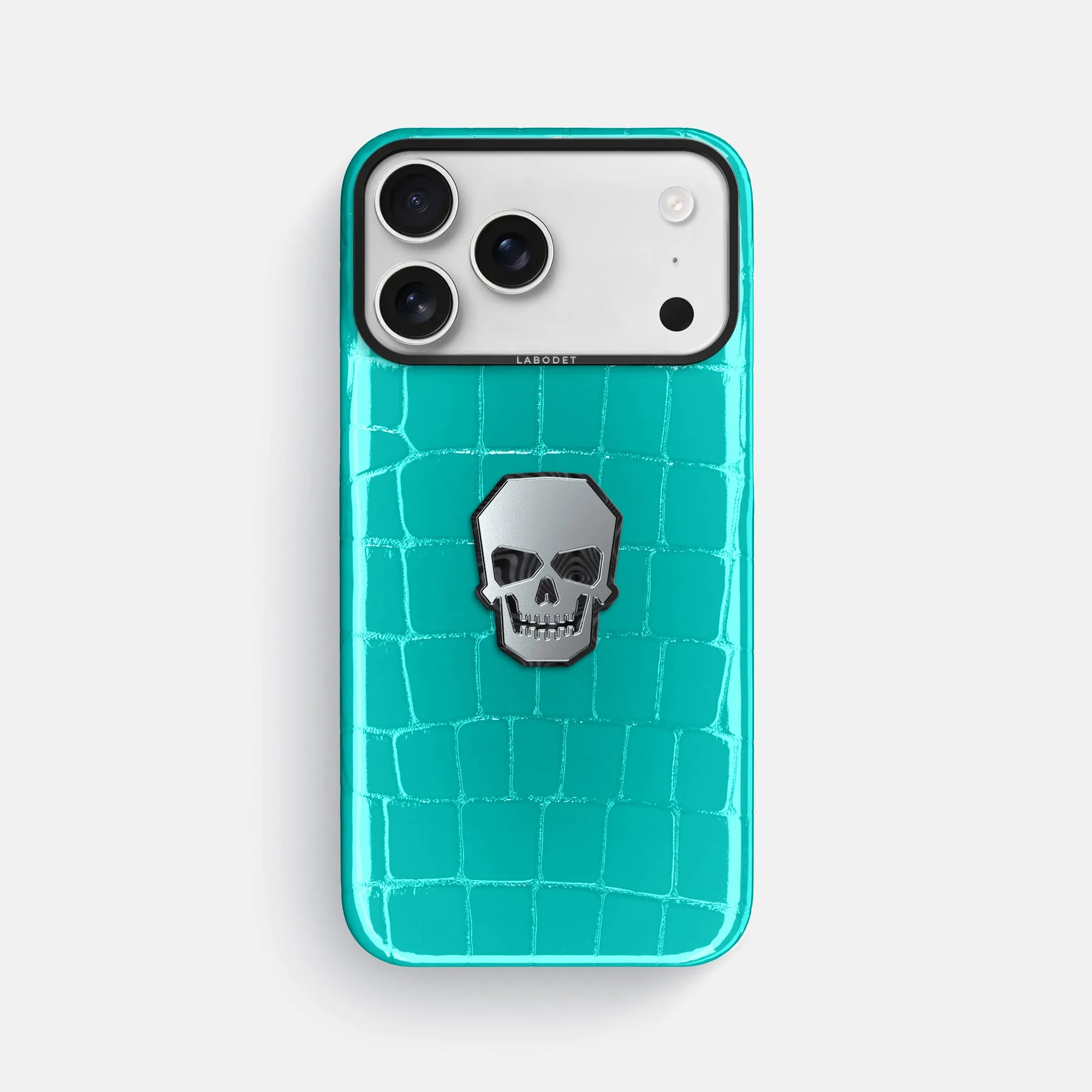 Handy Use Classic Case With Titanium Skull For iPhone 17 Pro Max In Shiny Alligator