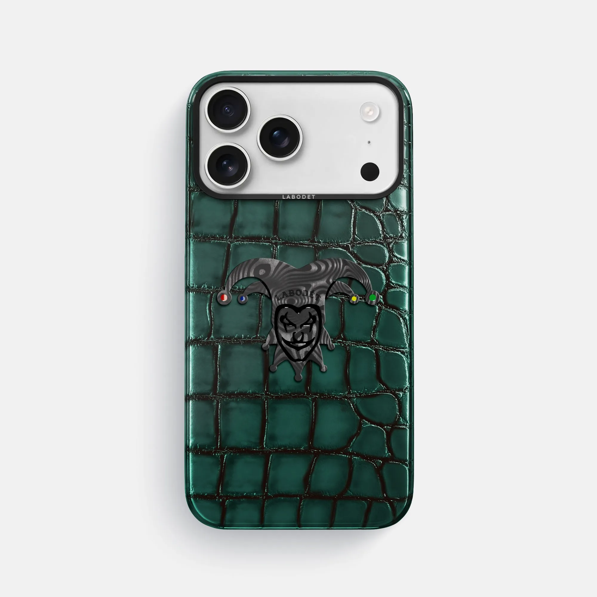Smooth Protection elegant design Classic Case With Carbon Joker For iPhone 17 Pro Max In Patina Alligator