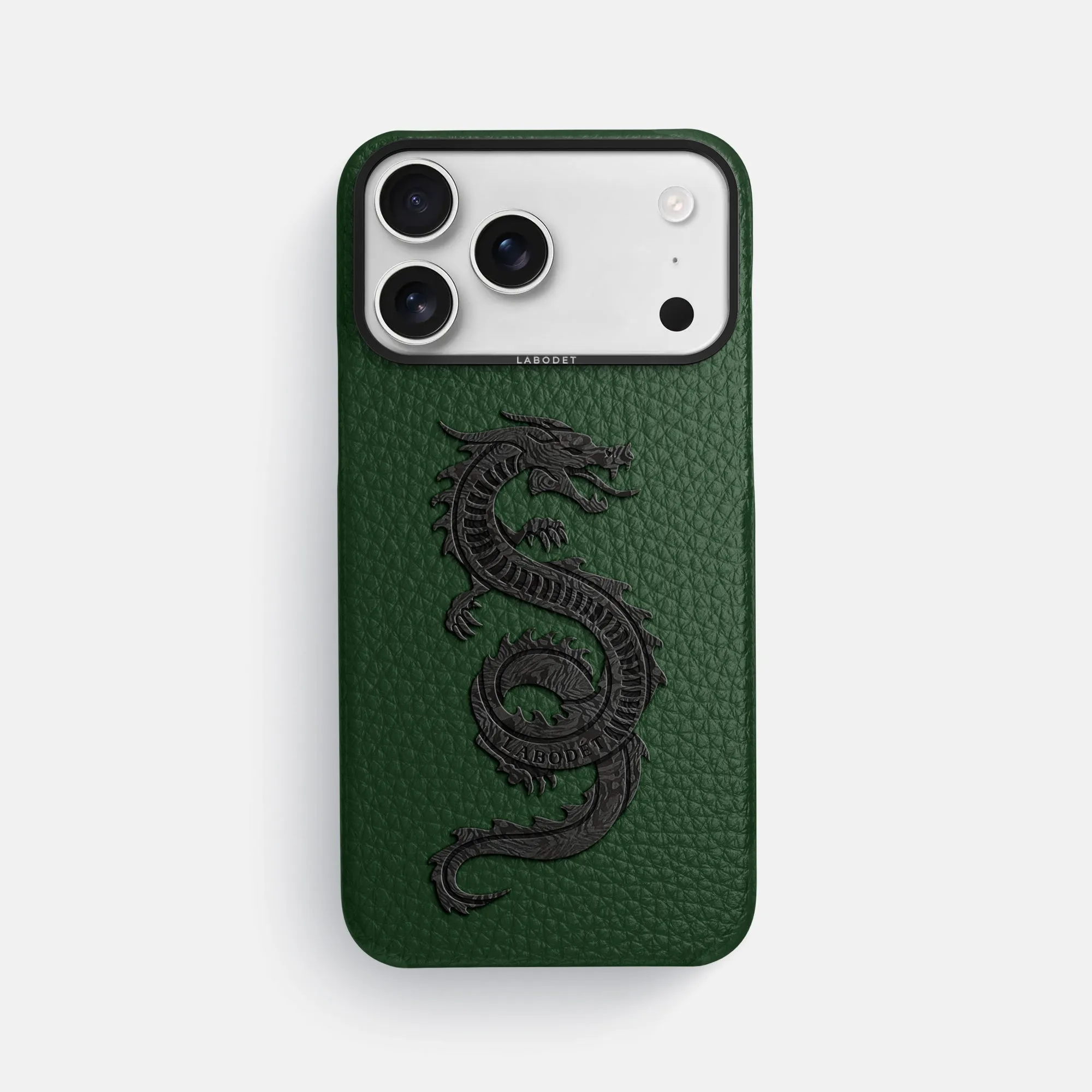 Classic Case With Carbon Dragon For iPhone 17 Pro Max In Calf Eco Friendly Comfort Accessory