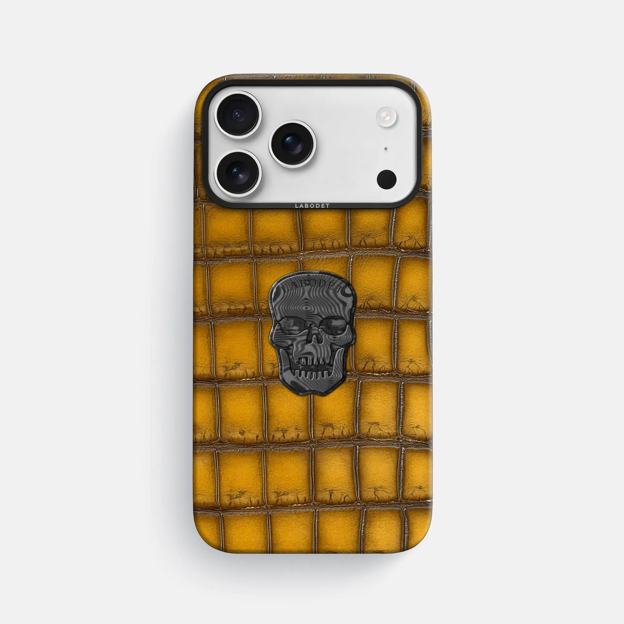 Classic Case With Carbon Skull For iPhone 17 Pro Max In Patina Alligator Elegant Texture Compact Build