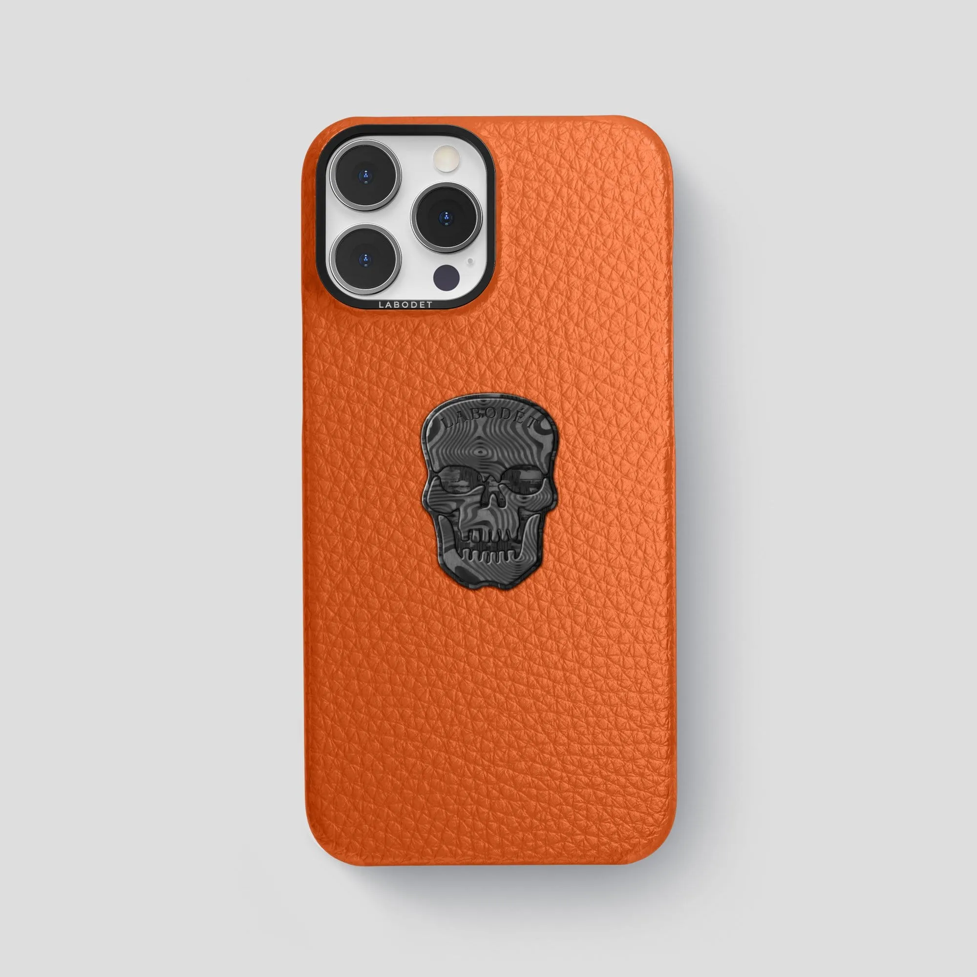 Classic Case With Carbon Skull For iPhone 14 Pro Max In Calf Vivid Detail High Quality