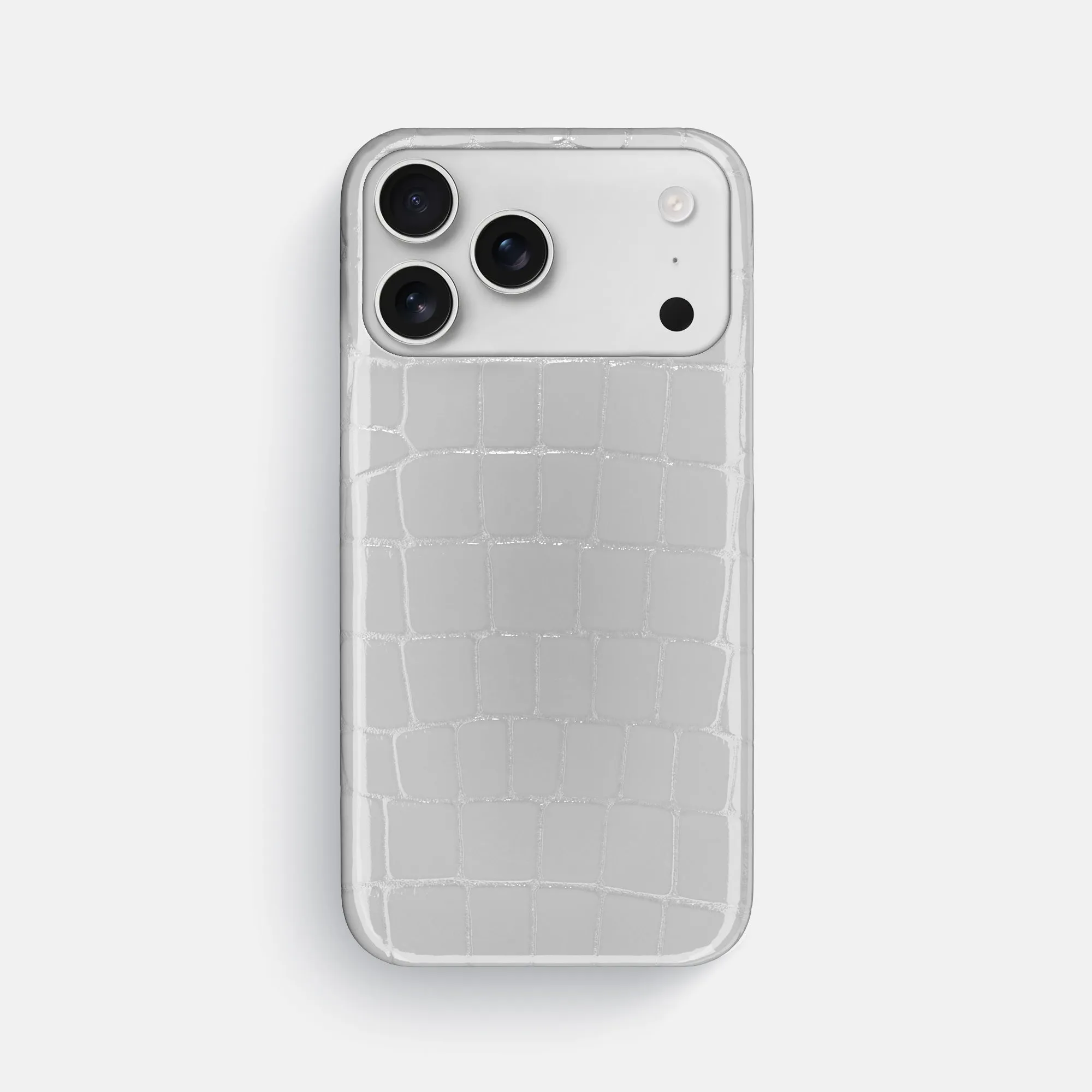 Slim Case For iPhone 17 Pro Max In Shiny Alligator Minimal Touch