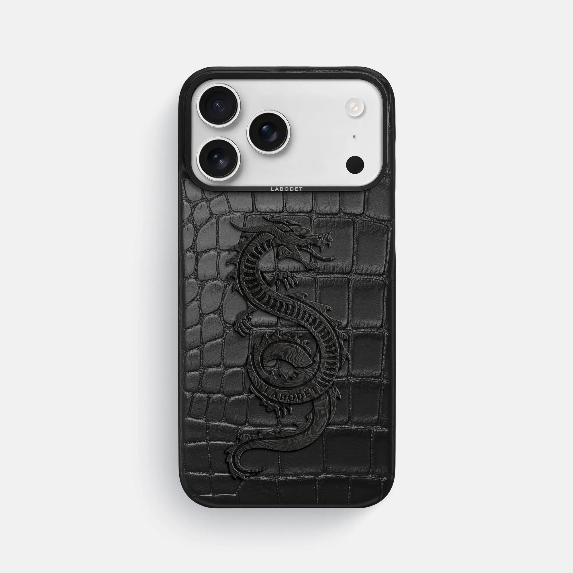 Classic Case With Carbon Dragon For iPhone 17 Pro Max In Alligator Ergonomic grip