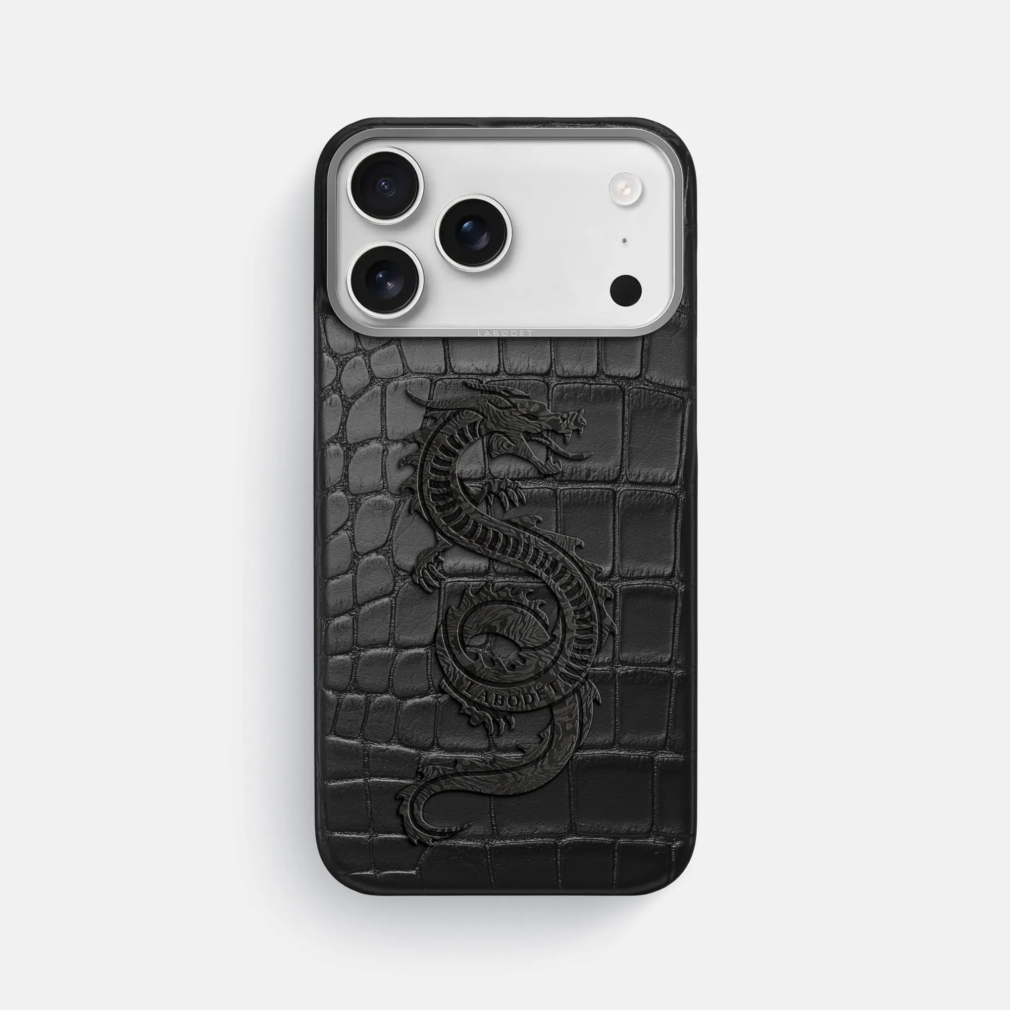 Classic Case With Carbon Dragon For iPhone 17 Pro Max In Alligator Compact Structure