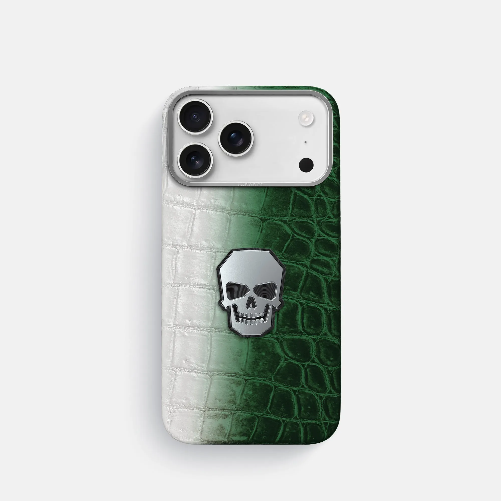 Classic Case With Titanium Skull For iPhone 17 Pro In Himalayan Crocodile Protective cover